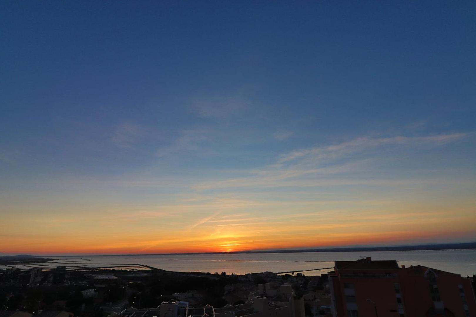 Apartment Le Thau Lido, Vue Imprenable, Garage Prive
